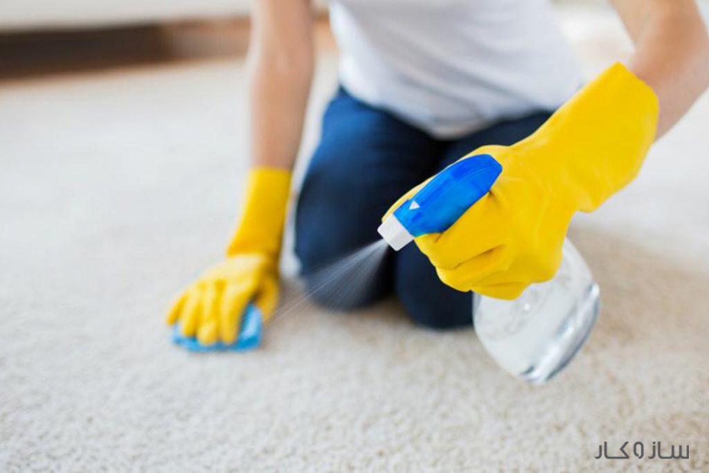 پاک کردن لکه‌های زرد فرش
