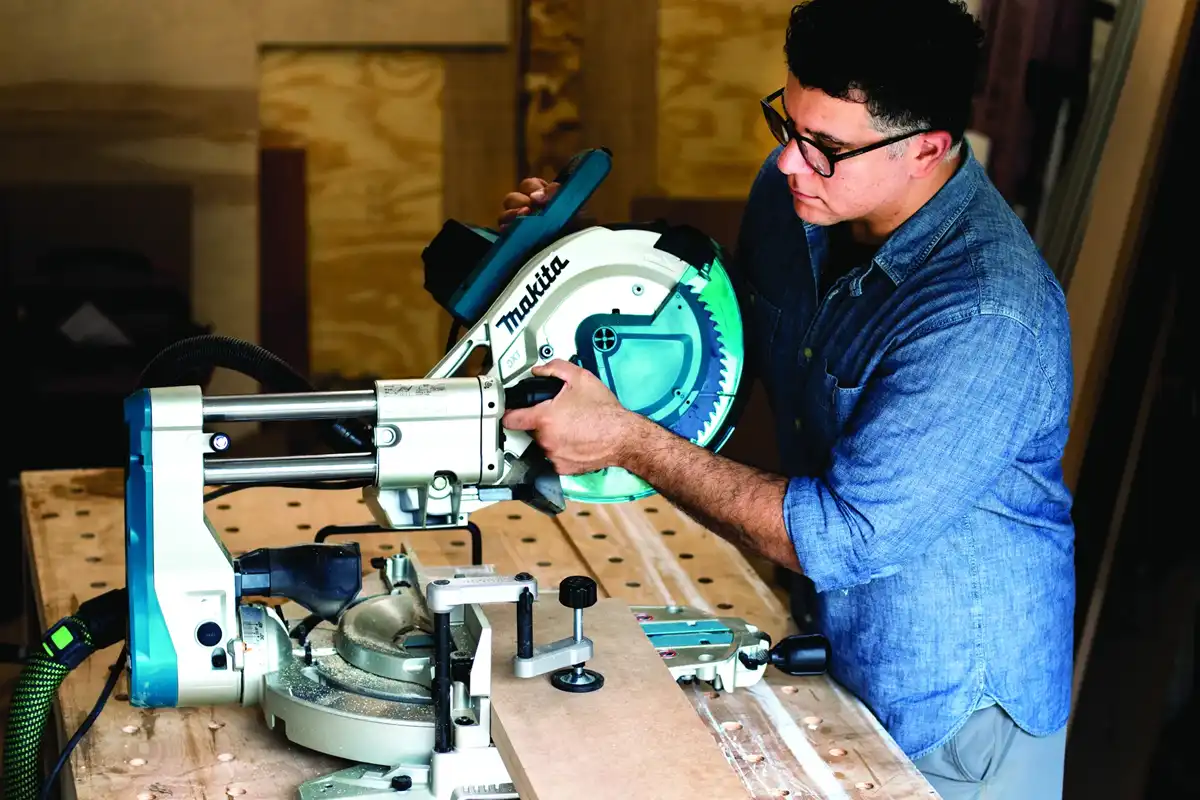 فارسی ‌بر دوطرفه چیست و چه زمانی از آن استفاده کنیم؟